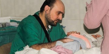 Το Χαλέπι θρηνεί τον τελευταίο παιδίατρο που σκοτώθηκε σε βομβαρδισμό