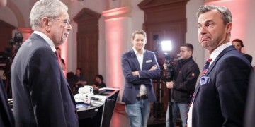 Αυστρία: Τον πρώτο ακροδεξιό αρχηγό κράτους της ΕΕ ενδέχεται να αναδείξει η κάλπη