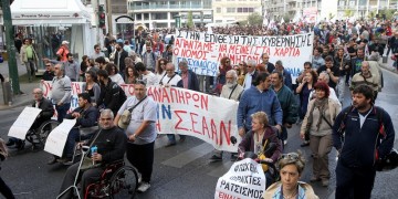 Στους δρόμους όλο το σαββατοκύριακο εργαζόμενοι και αγρότες