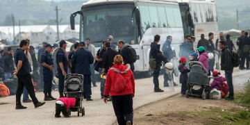 Αναχώρησαν 32 πούλμαν με πρόσφυγες από την Ειδομένη