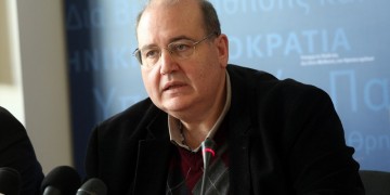 Ο Νίκος Φίλης για την αναμόρφωση Θρησκευτικών και Ιστορίας