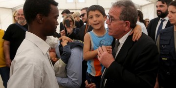Μουζάλας: 2.000 πρόσφυγες στην Κρήτη στις αρχές του 2017