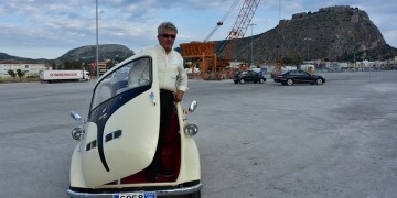 Έλληνας ο ιδιοκτήτης ενός από τα πιο μικρά αυτοκίνητα στον κόσμο (φωτο)