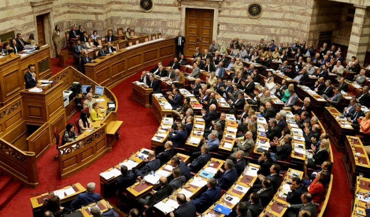Επίσημη πρώτη της Βουλής που δεν θα κλείσει για καλοκαίρι