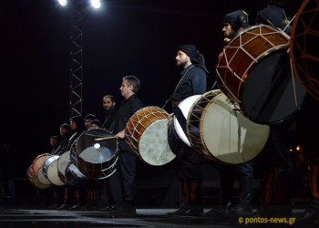 Перед храмом Зевса Олимпийского в Афинах, вечер памяти Геноцида греков Понта (видео)
