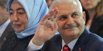 Στα Kατεχόμενα ο νέος πρωθυπουργός της Τουρκίας