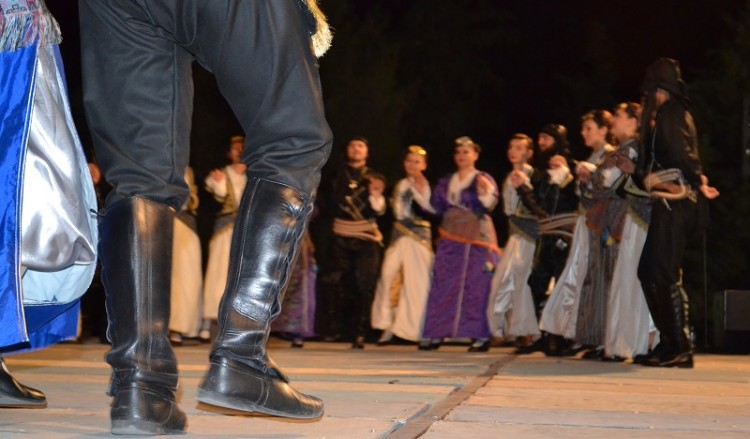 Το pontos-news.gr στο πανηγύρι της Αγίας Τριάδας Ασπροπύργου (φωτο, βίντεο)