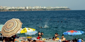 «Βουτιά» στον τουρισμό της Τουρκίας – 98,5% κάτω οι Ρώσοι τουρίστες στην Αττάλεια