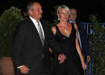 Η Νατάσα Παζαΐτη χόρεψε ποντιακά στο γάμο Σαββίδη και έκλεψε τις εντυπώσεις