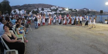 Το έθιμο του Κλήδονα σε Φοίνικα και Άνω Σύρο