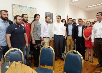 Ο Κυριάκος Μητσοτάκης στον «Καπετάν Ευκλείδη» Αχαρνών