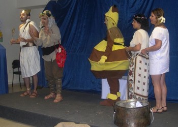 Η «Ειρήνη» του Αριστοφάνη στα ποντιακά παρουσιάστηκε στην Ξάνθη (φωτο)