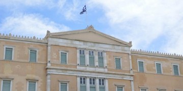 Новый закон о выборах в Греции не смог набрать 200 голосов в парламенте
