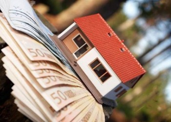 Εκκρεμούν 200.000 κατασχέσεις κατοικιών και αυτοκινήτων
