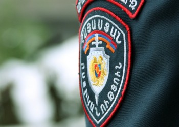 Αρμενία: Ένοπλοι κρατούν ομήρους σε αστυνομικό τμήμα στο Ερεβάν