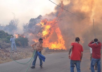 Μεγάλη πυρκαγιά στη Χίο – Εντολή για εκκένωση οικισμών  4