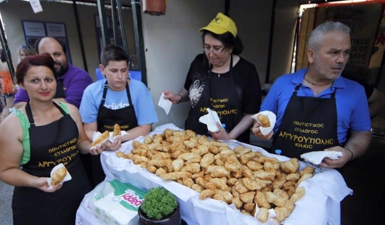 Έφαγαν πιροσκί κι ανέδειξαν νικητή – 10ος Διαγωνισμός Πιροσκί στην Ευκαρπία Κιλκίς (φωτο, βίντεο)