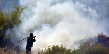 Πολλά πύρινα μέτωπα σε όλη την Ελλάδα