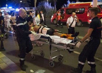 Με άρωμα ISIS το χτύπημα στη Γαλλία – Δεκάδες θύματα (φωτο-βίντεο)