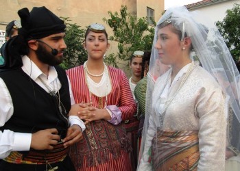 Παραδοσιακός ποντιακός γάμος στις Σάπες Ροδόπης – Και του χρόνου! (φωτο-βίντεο)
