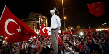 Τη σύνταξη του Γκιουλέν έκοψε το τουρκικό κράτος