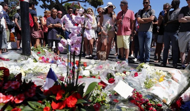 Γαλλικά ΜΜΕ δεν θα δημοσιεύουν φωτογραφίες τρομοκρατών