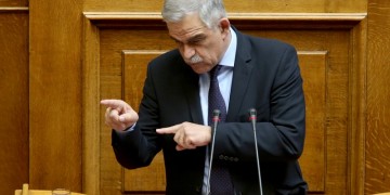 Τόσκας: Σχέδιο εμπρηστών οι πυρκαγιές στη Ζάκυνθο