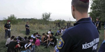 Ουγγαρία: Δημοψήφισμα για τη μετεγκατάσταση των προσφύγων στην ΕΕ
