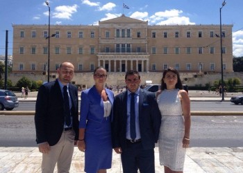 Оргкомитет Всемирной Олимпиады по новогреческому языку сегодня в парламенте Греции