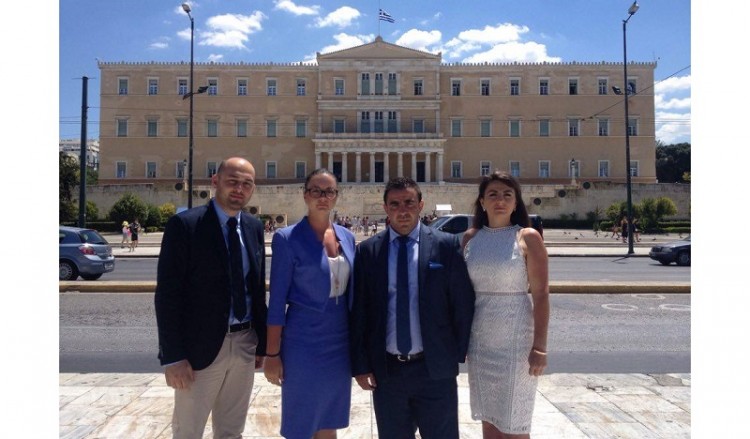 Оргкомитет Всемирной Олимпиады по новогреческому языку сегодня в парламенте Греции