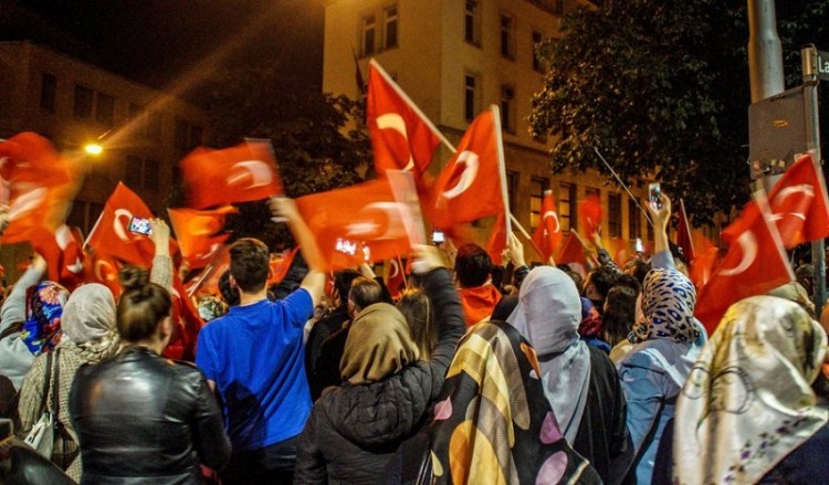 Σε συναγερμό η Κολωνία για τη συγκέντρωση οπαδών του Ερντογάν την Κυριακή