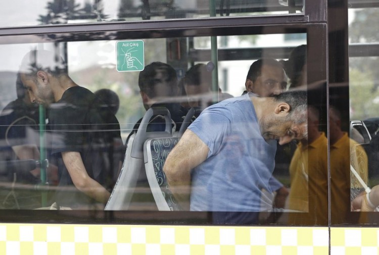Τουρκία: Βασανιστήρια και βιασμούς κρατουμένων καταγγέλλει η Διεθνής Αμνηστία