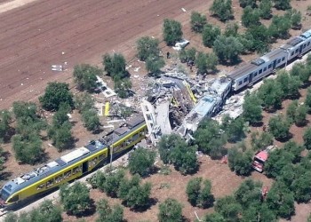 Πολύνεκρη σύγκρουση τρένων στην Ιταλία (φωτο)