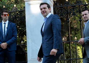 Μακρύς ο κατάλογος επιχειρηματιών που συνοδεύουν τον Αλέξη Τσίπρα στο Πεκίνο