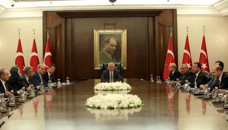 Απαγόρευση εξόδου από την Τουρκία στους δημοσίους υπαλλήλους