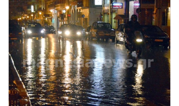 Ξαφνικό μπουρίνι στο Βόλο – Πλημμύρες και καταστροφές (φωτο)