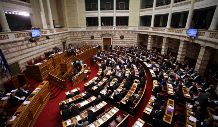 Ψηφοφορία για το πολυνομοσχέδιο με τα προαπαιτούμενα
