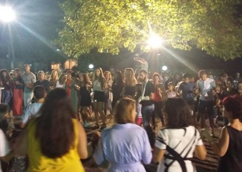 «Βούλιαξε» το Μπαμπαλιό στο συναπάντημα των Ποντίων (φωτο)