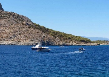 Τραγικός ο απολογισμός από τον εμβολισμό σκάφους στην Αίγινα (φωτο)