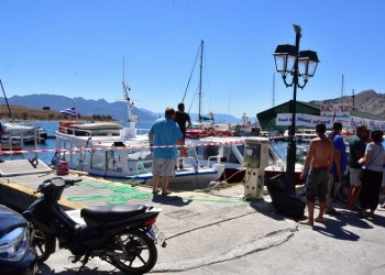 Στα δικαστήρια του Πειραιά ο χειριστής του μοιραίου ταχύπλοου της Αίγινας