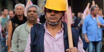 Μόνο το 4,3% των ανέργων βρίσκει δουλειά