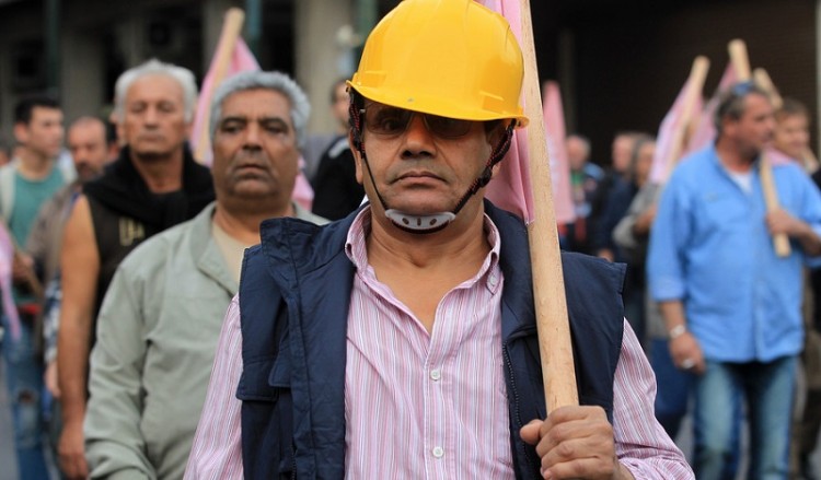 Μόνο το 4,3% των ανέργων βρίσκει δουλειά