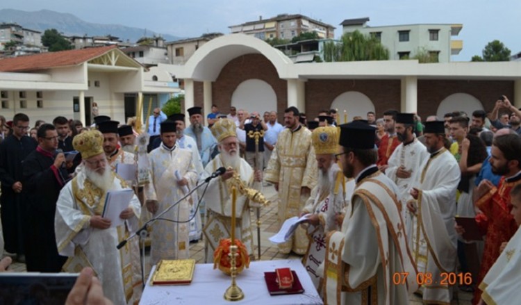 Εγκαινιάστηκε ο νέος καθεδρικός ναός στο Αργυρόκαστρο