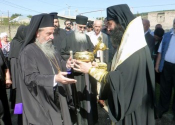 В Цалку переданы мощи Святого Георгия Карслиди (фото)