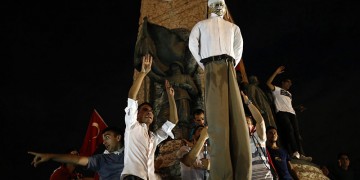 Άτυπος σύμβουλος του Ερντογάν: Eπιθέσεις θα οδηγήσουν σε εμφύλιο την Τουρκία