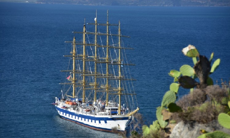 Το μεγαλύτερο ξύλινο ιστιοφόρο στον κόσμο βρίσκεται στο Ναύπλιο