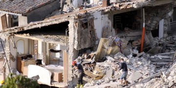Φόβοι για δεκάδες νεκρούς από το σεισμό στην Ιταλία – Ισοπεδώθηκαν χωριά