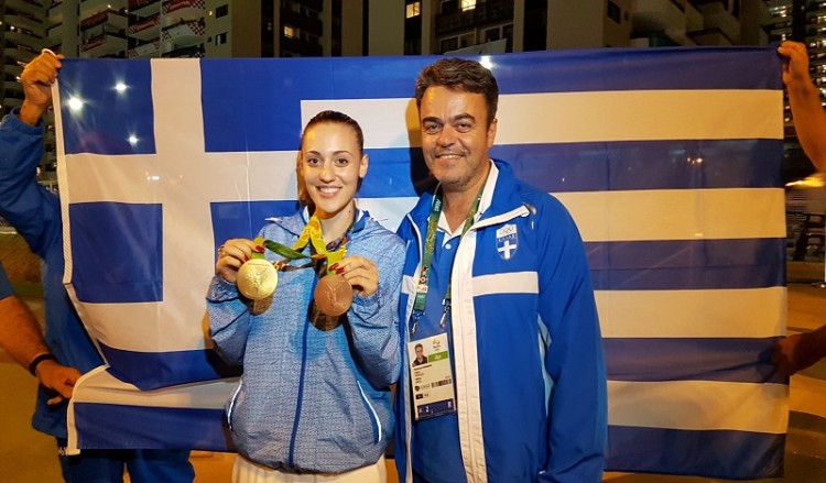 Η Άννα Κορακάκη επιστρέφει χρυσή Ολυμπιονίκης στην Ελλάδα