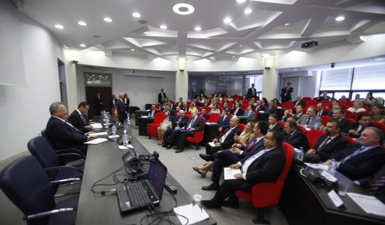 Διπλωματικός μαραθώνιος στα Σκόπια για το όνομα – Οι επαφές Κοτζιά