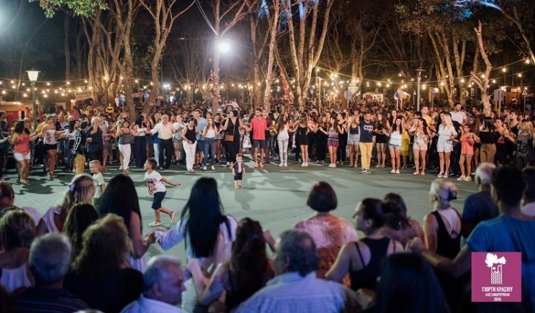 Χιλιάδες στην ποντιακή βραδιά στη Γιορτή Κρασιού Αλεξανδρούπολης 2016 (φωτο, βίντεο)